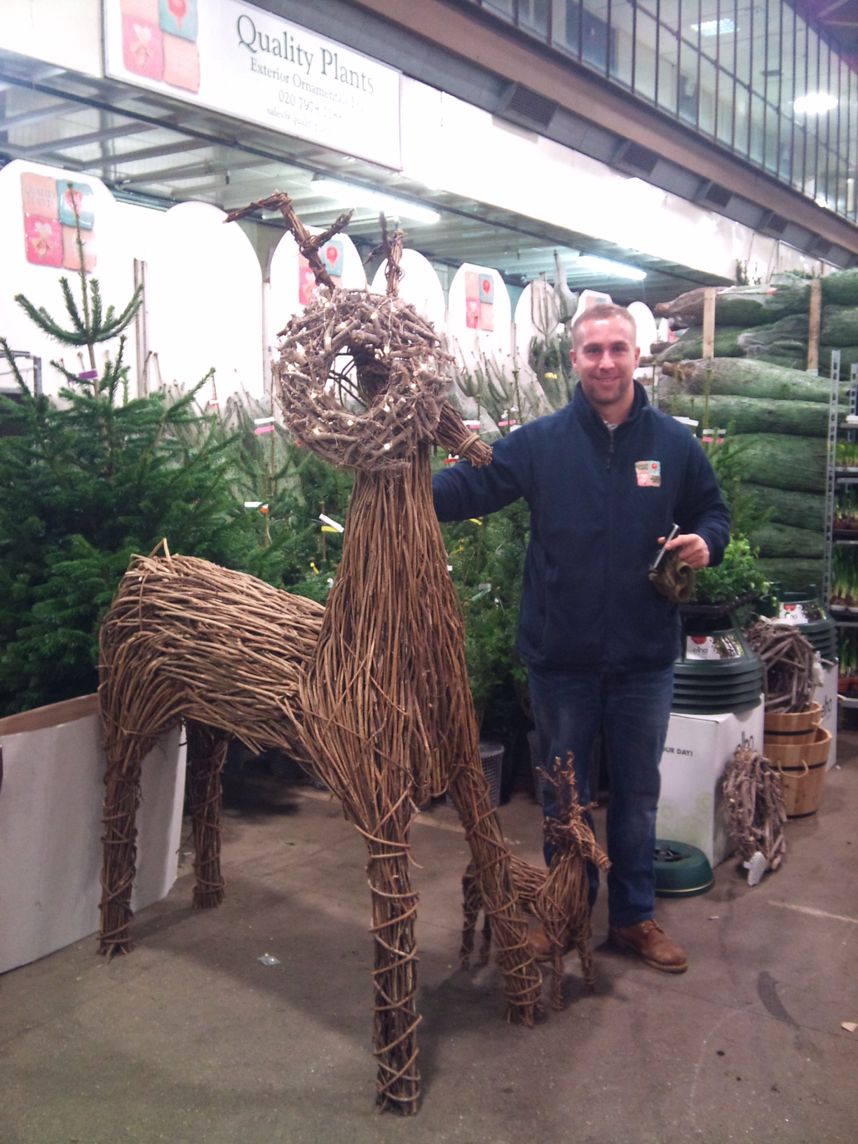 2012-12-Dean-and-deer.jpg?mtime=20171003154046#asset:12627